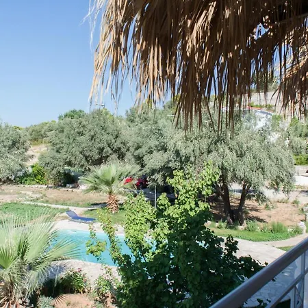 Apartman Doroufi